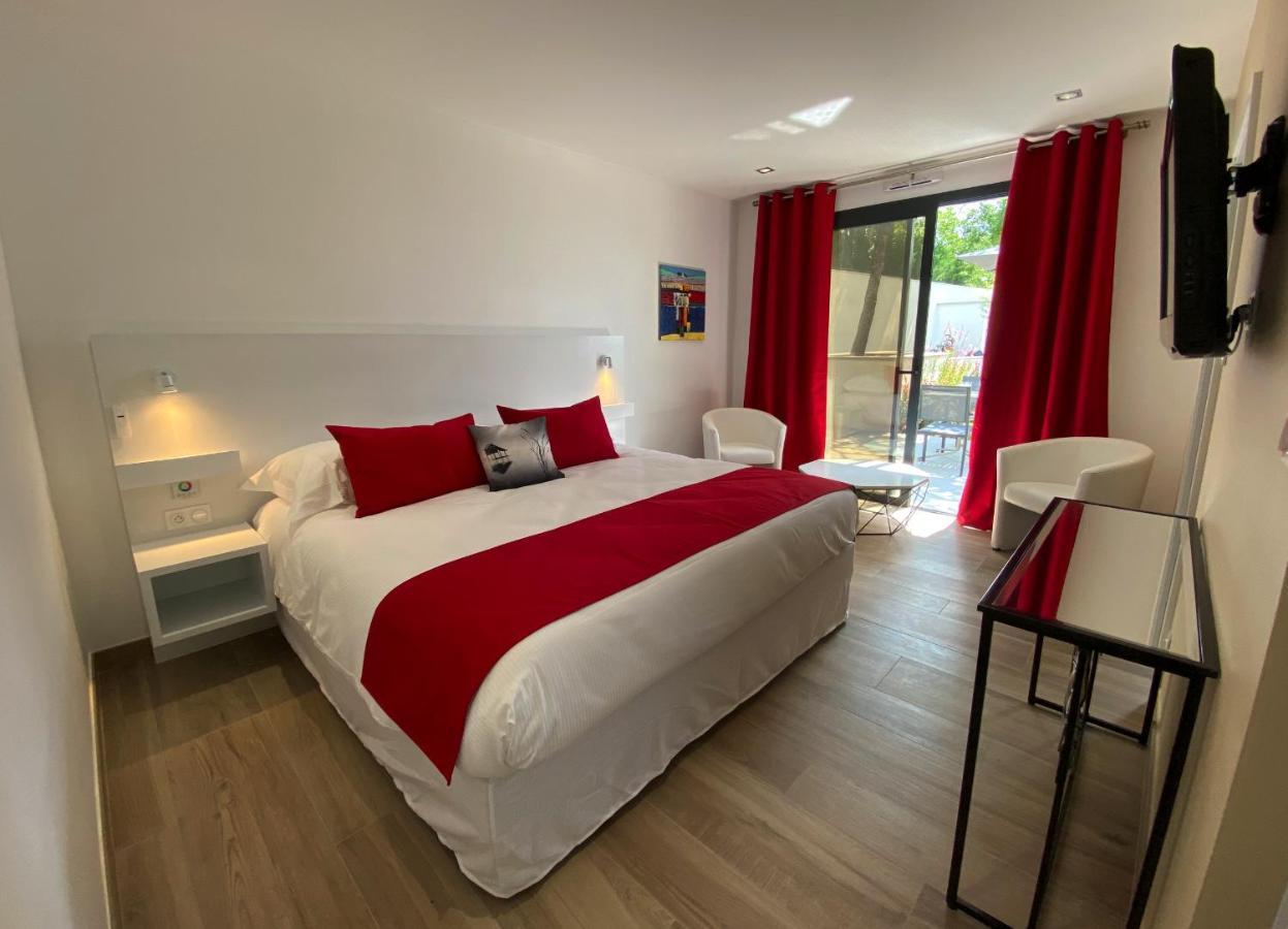Le Clos Des Bleynoux Saint-Etienne-de-Fontbellon ภายนอก รูปภาพ